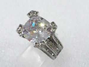 クリスタル　指輪(20号)